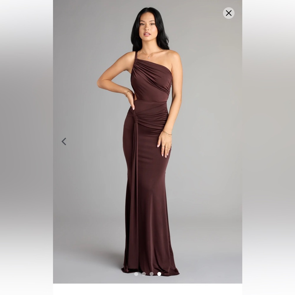Elegant One-Shoulder Brown Gown